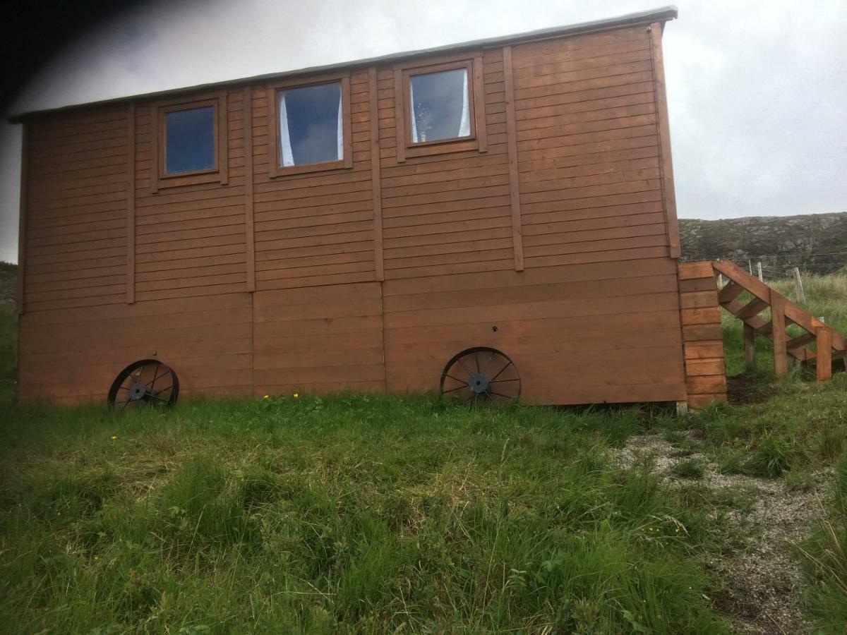 Eco Crofters Wagon By The Beach Oldshoremore Экстерьер фото